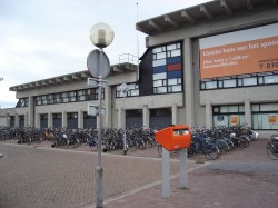 Parking a velo, dimanche soir.